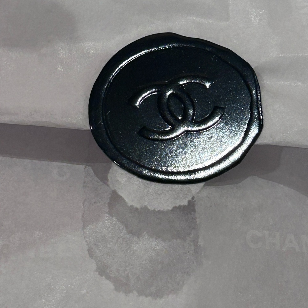 Empty Chanel Box - Picture 11 of 15